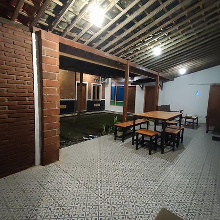 Genthong Homestay 마겔랑 외부 사진