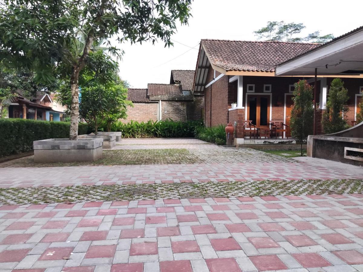 Genthong Homestay 마겔랑 외부 사진
