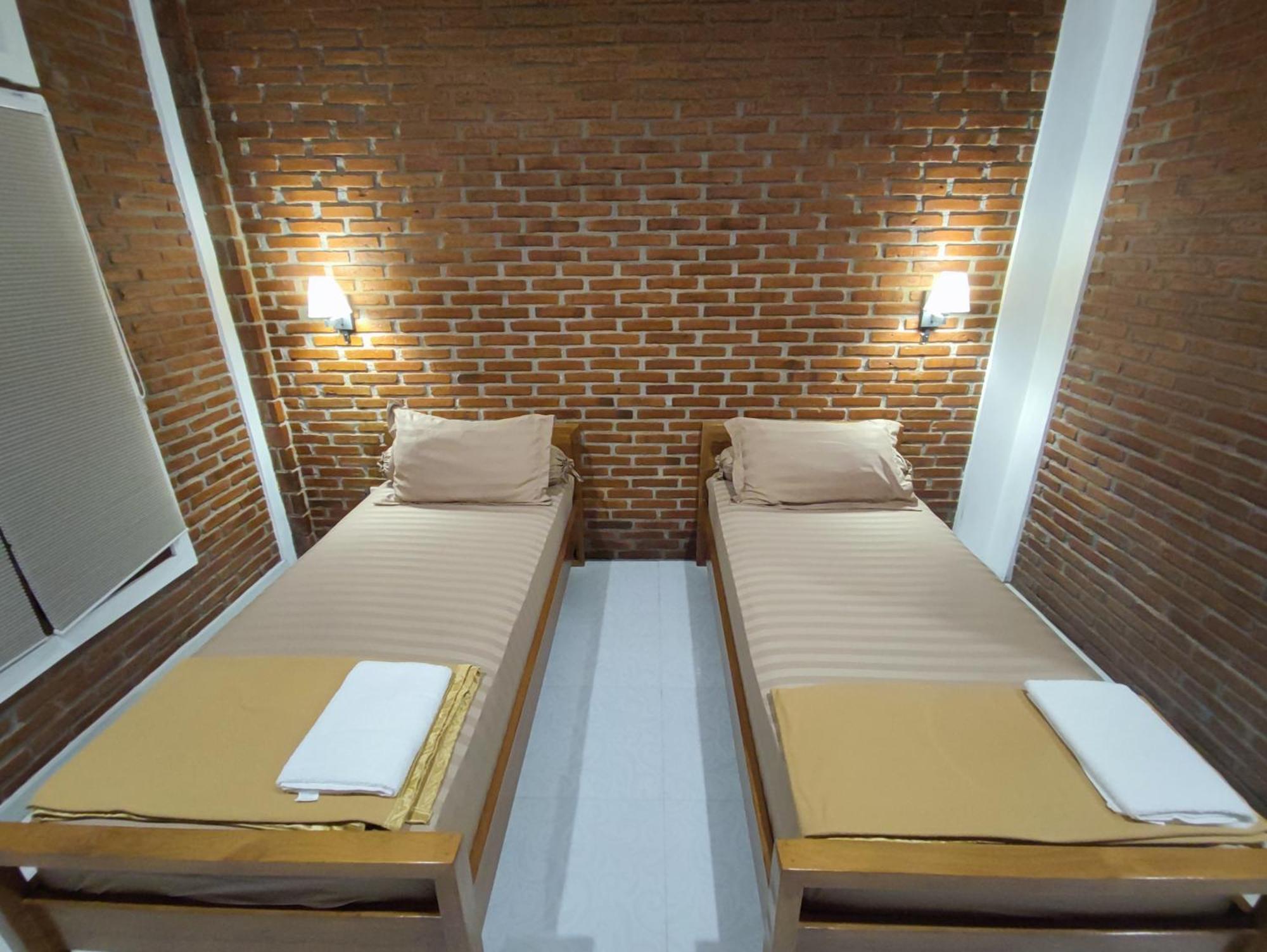 Genthong Homestay 마겔랑 외부 사진