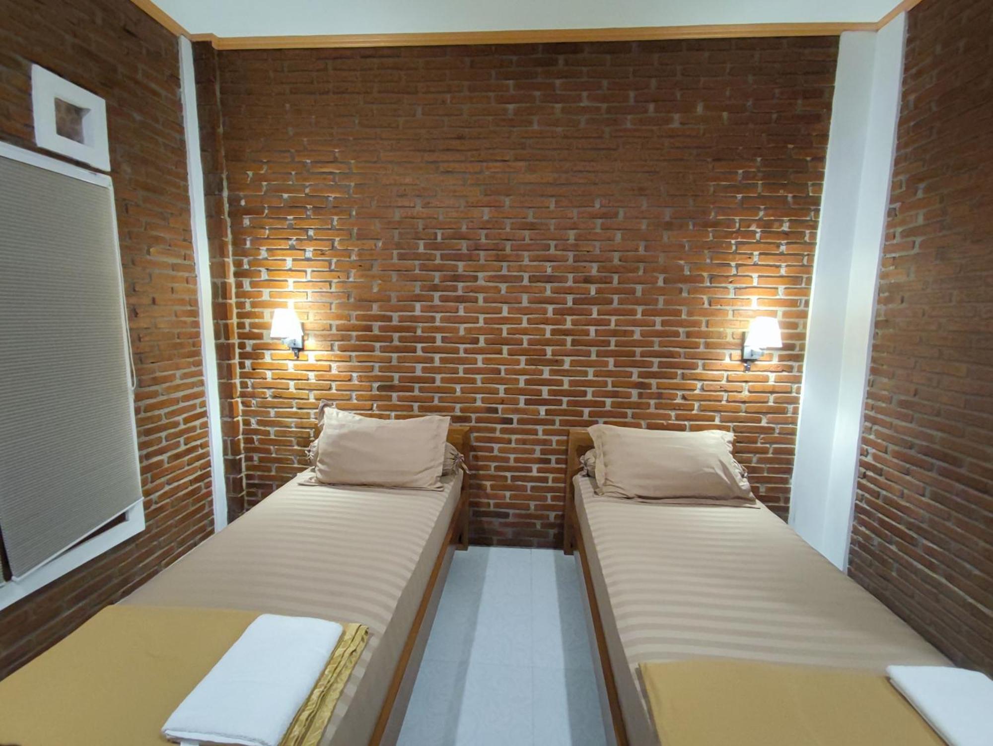 Genthong Homestay 마겔랑 외부 사진
