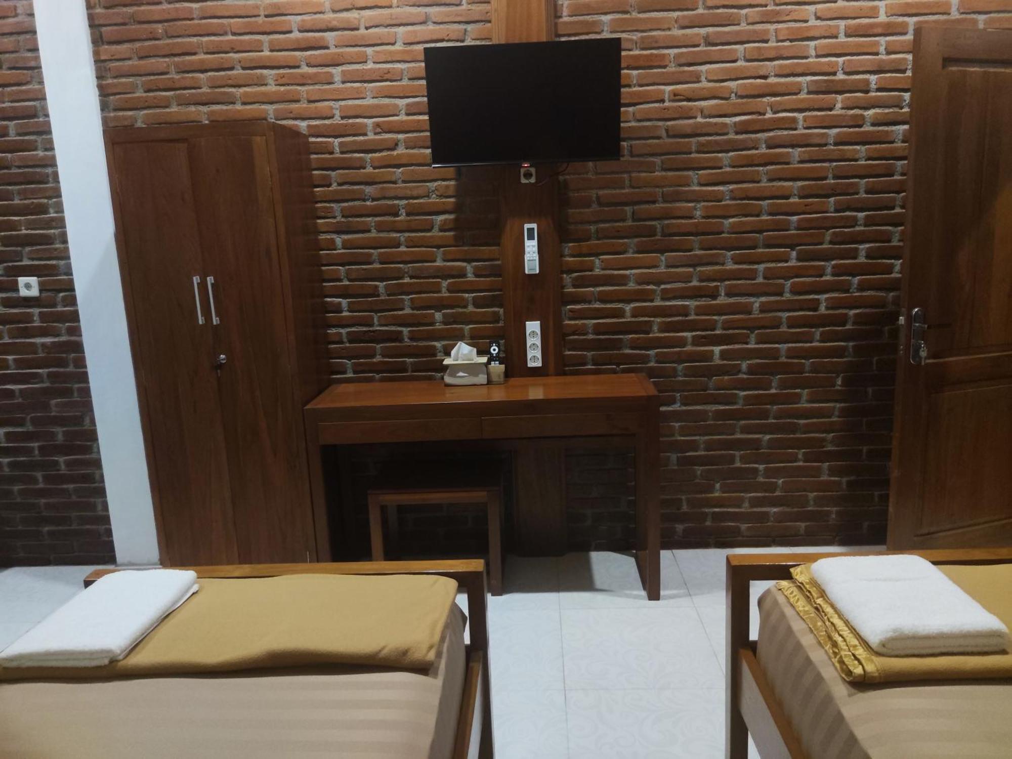 Genthong Homestay 마겔랑 외부 사진