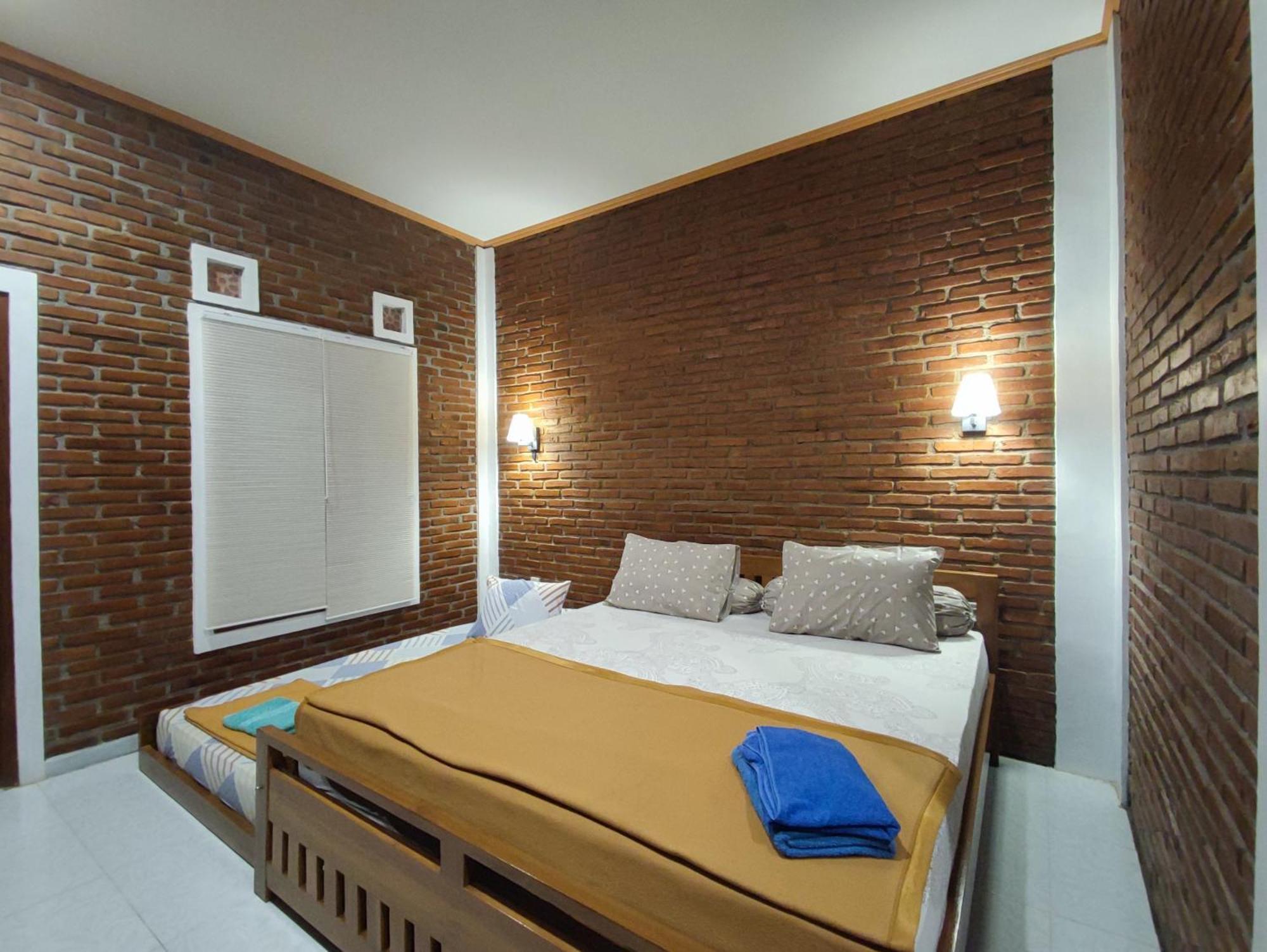 Genthong Homestay 마겔랑 외부 사진